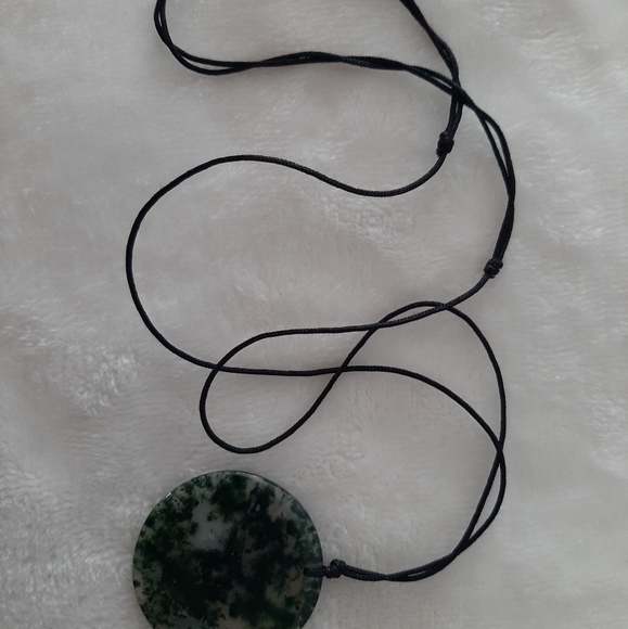 Jade necklace - Picture 3 of 3